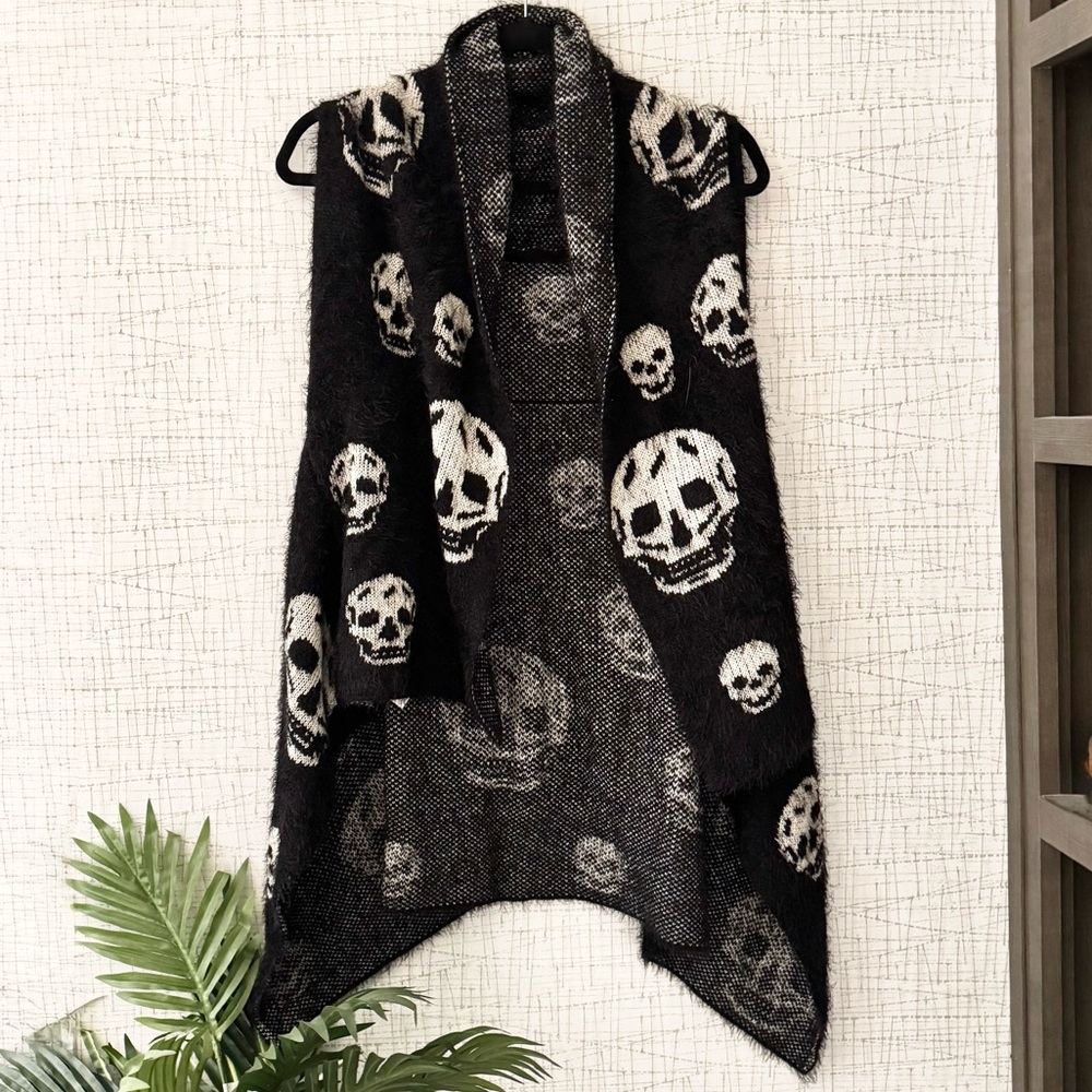 Black and White Skull Patterned Cardigan Vest
